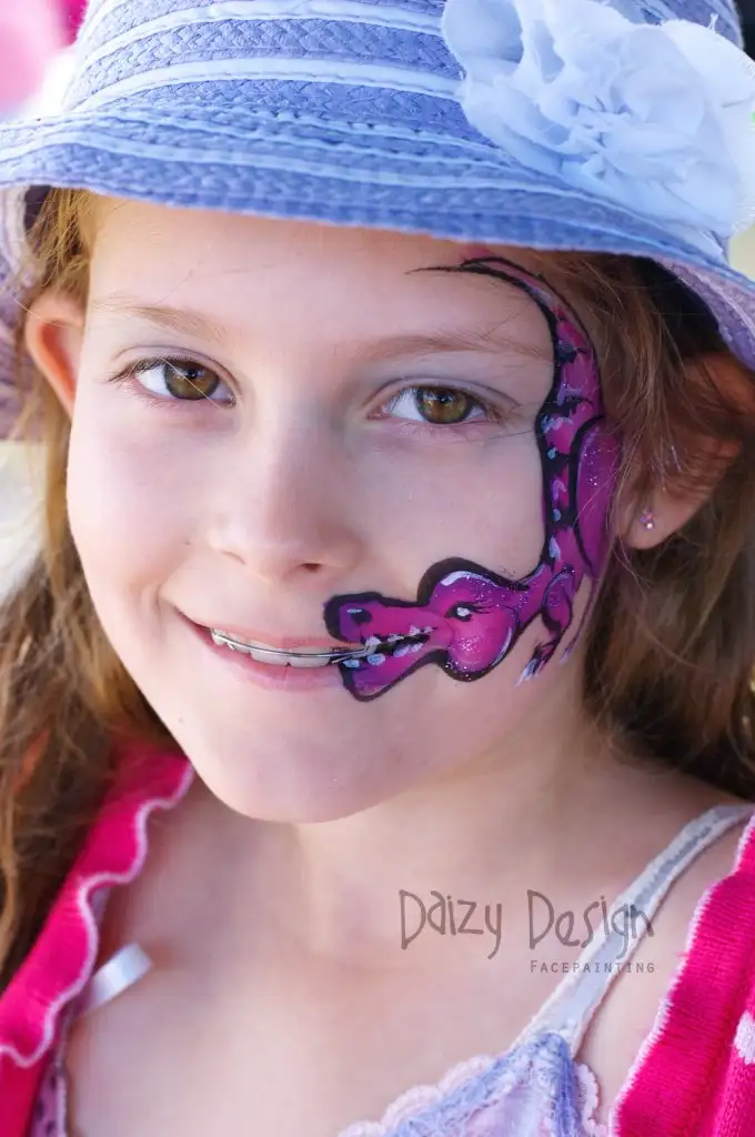 Amazing-DIY-Face-Painting-Ideas-20.webp