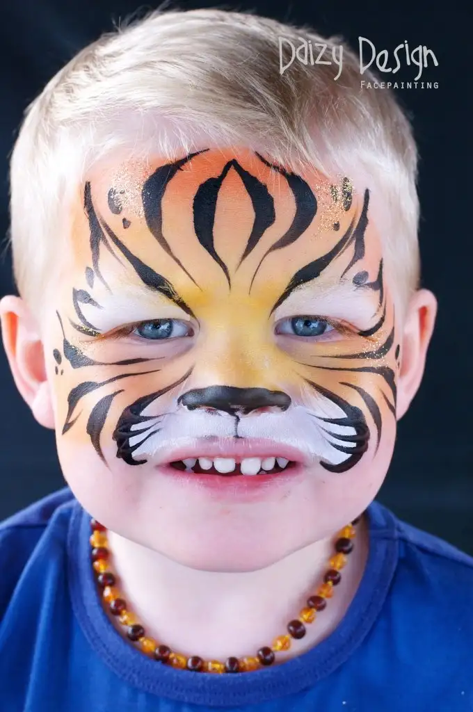 Amazing-DIY-Face-Painting-Ideas-39.webp
