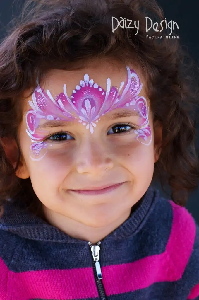 Amazing-DIY-Face-Painting-Ideas-9.webp