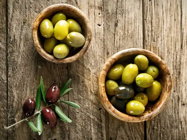 AN312-Olives-bowl-wood-732x549-Thumb.webp