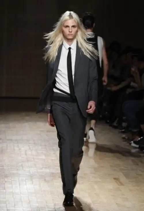 Andrej Pejic Nasıl Kadın Oldu (2).webp