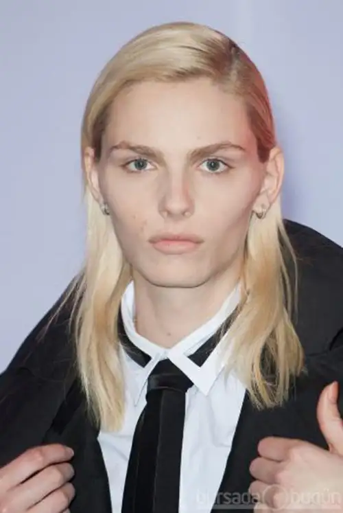 Andrej Pejic Nasıl Kadın Oldu (3).webp