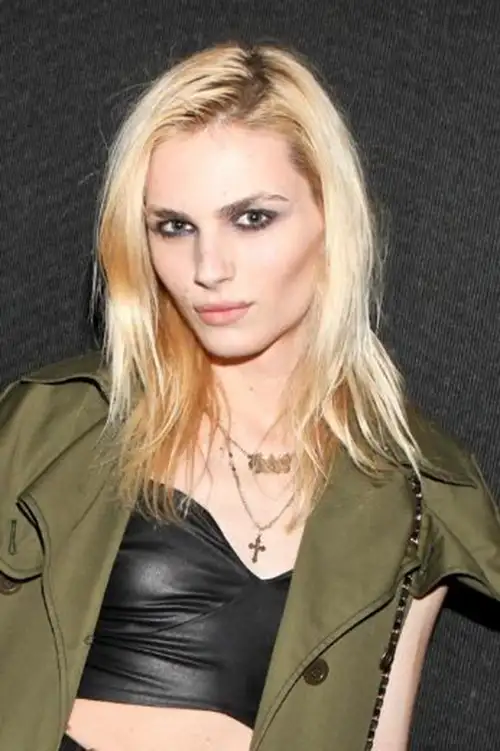 Andrej Pejic Nasıl Kadın Oldu (4).webp