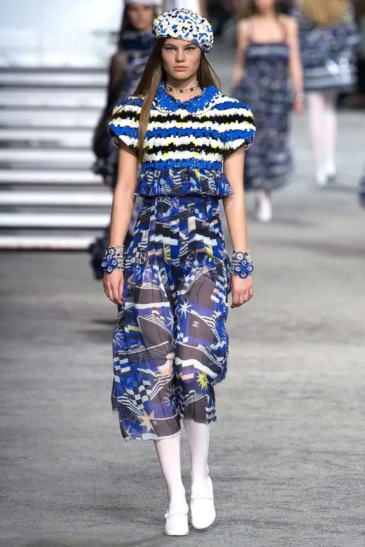 Arabic-Style-Collections-CHANEL-RESORT-2019-PARIS.webp