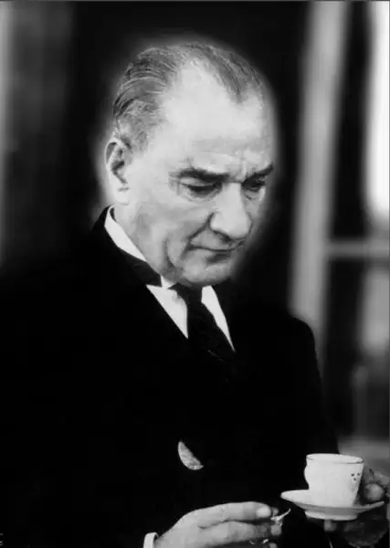 -ataturk-fotograflari-sergisi-forum-istanbul-ataturk-1396223.webp