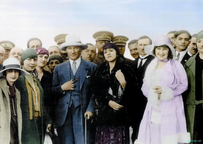 Ataturk Renkli resimleri (5).webp