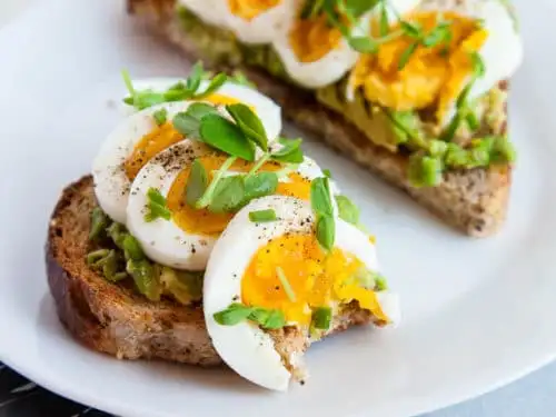 Avocado-Toast-with-Hardboiled-Eggs-8-of-9-500x375.webp