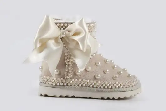 ayakkabi-yenileme-cocuklar-icin-ugg-modelleri.webp