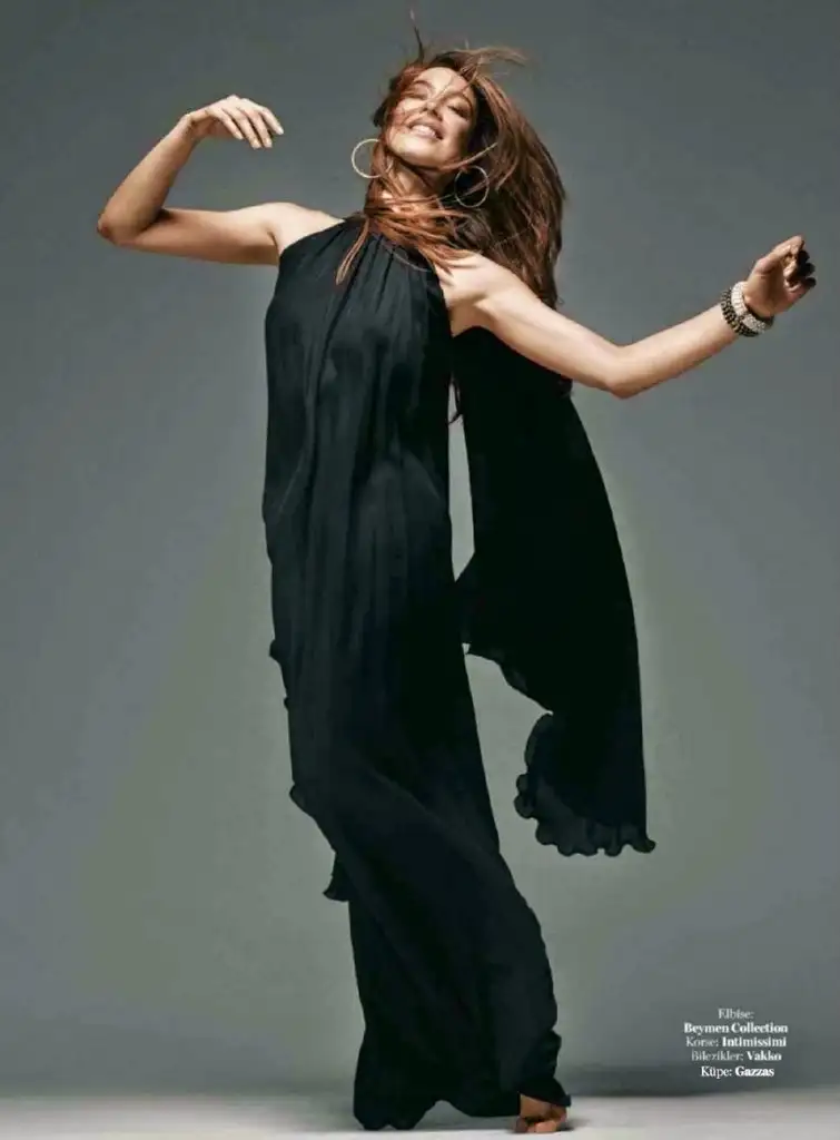 Azra Akin - Marie Claire Turkey, March 2015 91.webp