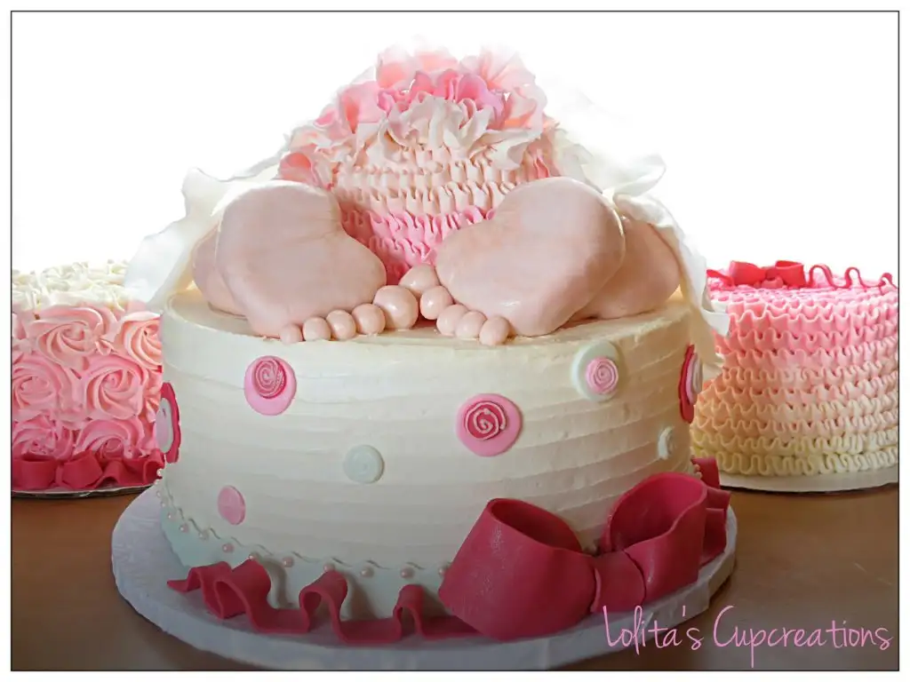 Baby-Bottom-Cakes-1.webp