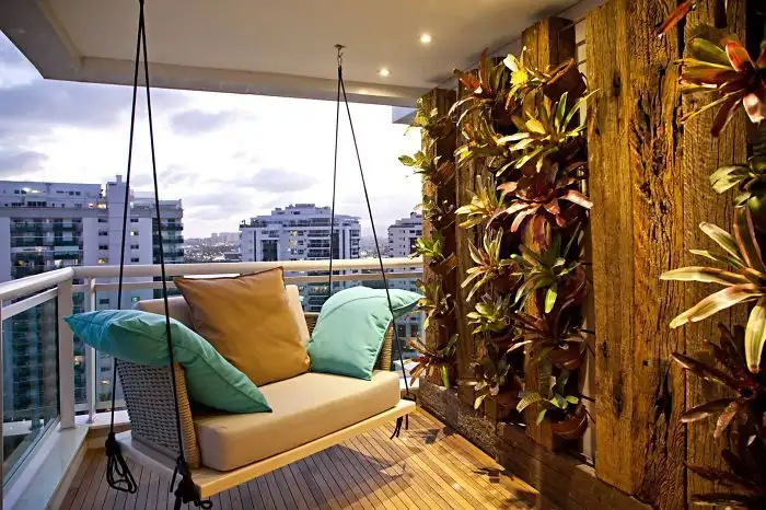 balcony-decorating-ideas-78-573dbc3e1b7ee__700-1132x670.webp