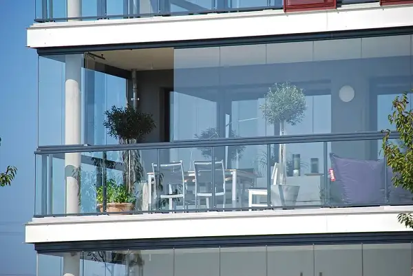 balkon-dekorasyon-fikirleri-1.webp