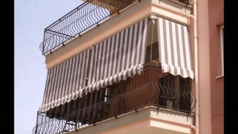 balkon-demiri-brandasi-ornekleri-branda-cesitleri-2.webp