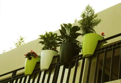 balkon-korkuluk-saksilari.webp