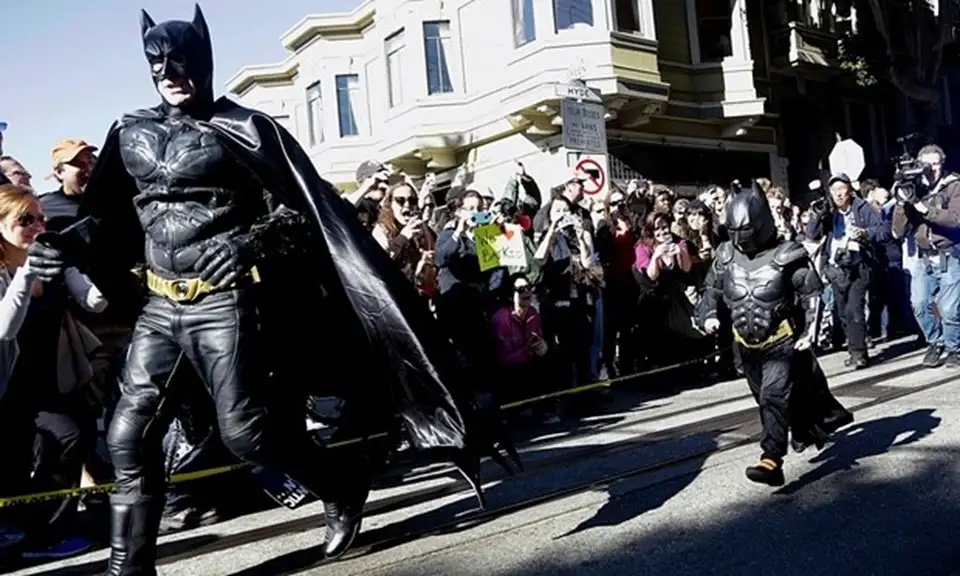 batman-yardim,vGMIi1Wcp0eswdvbVBDE9Q.webp