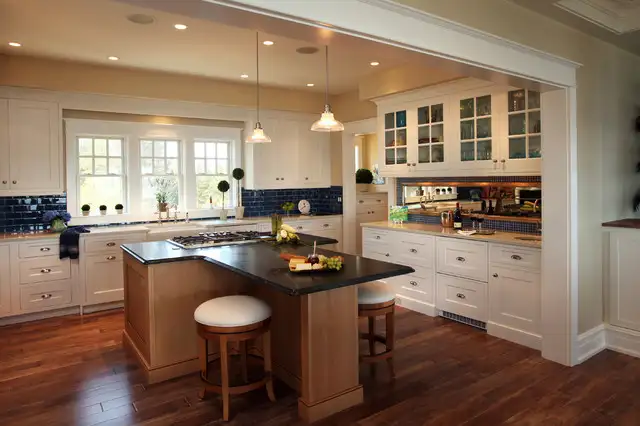 beach-style-kitchen.webp