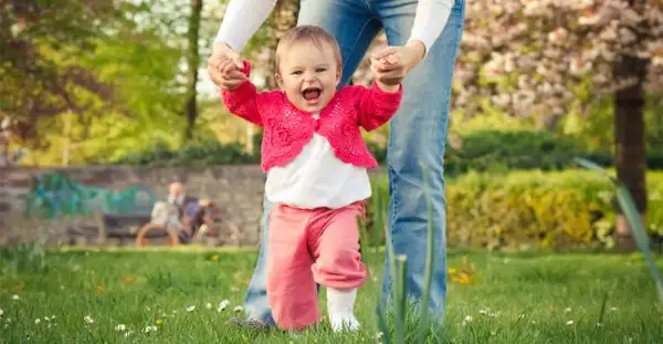 bebe-a-11-mois-banniere.webp