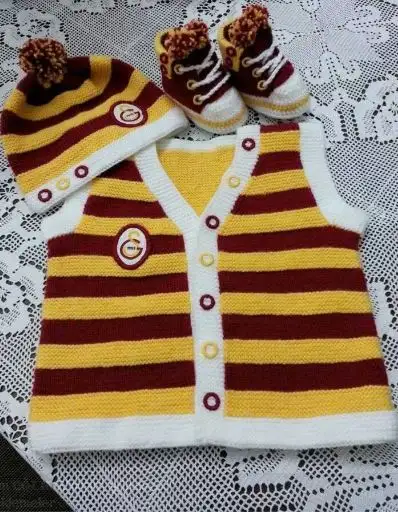 bebek-örgü-süveter-örnekleri-2014.webp