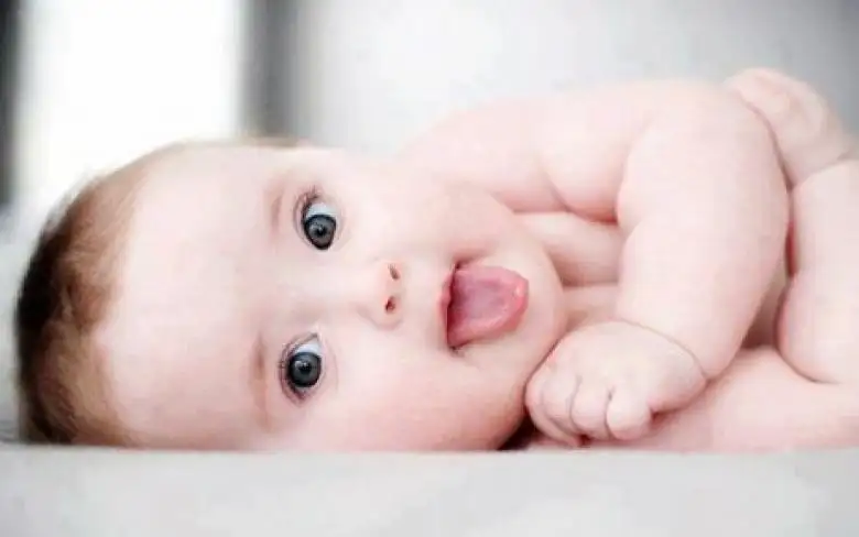 bebekler-7-aylik-olana-kadar-ayni-anda-nefes-alip-ayni-anda-yutkunabilirler_780x488-eroxonjtsf.webp