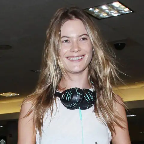 behati-prinsloo-makeup-free.webp