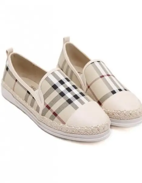 bej-damalı-beyaz-tabanlı-espadril-ayakkabı-sk6937-585x750.webp