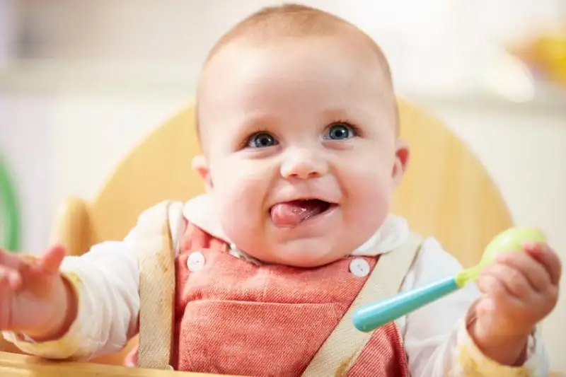Belum-6-Bulan-Bolehkah-Bayi-Diberikan-MPASI.webp