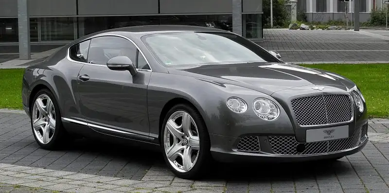 Bentley_Continental_GT_(II)_–_Frontansicht_(3),_30._August_2011,_Düsseldorf.webp