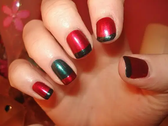 Best-Easy-Simple-Christmas-Nail-Art-designs-Ideas_03.webp