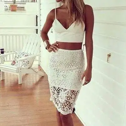 beyaz-bustiyer-modelleri-ve-kombinleri_20140727165228_b.webp