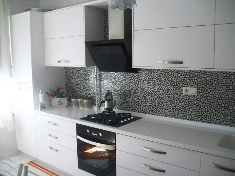 beyaz-mutfak-dolabi-modelleri-imalat-22.webp