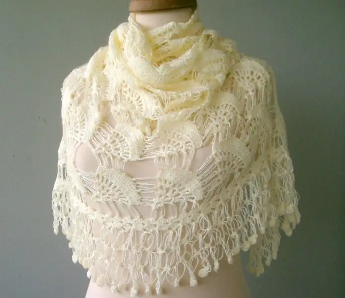 beyaz-renk-kolay-bir-sal-orgusu-modeli.webp