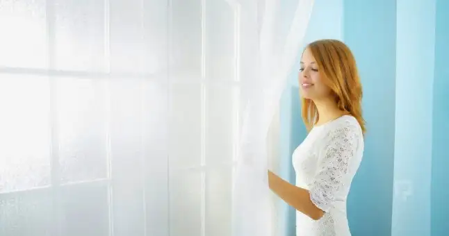 BEYAZ TÜL PERDELERİNİZİ YIKARKEN1.webp