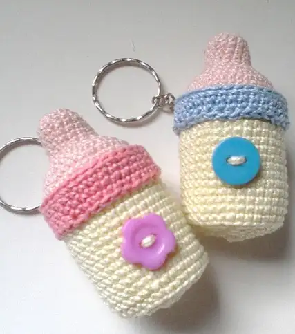 biberon-seklinde-amigurumi-anahtarlik.webp