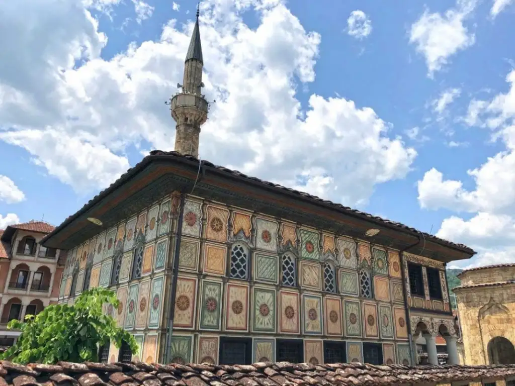 Bidunya-haber-alaca_camii-tetovo-kalkandelen-makedonya--1068x801.jpg