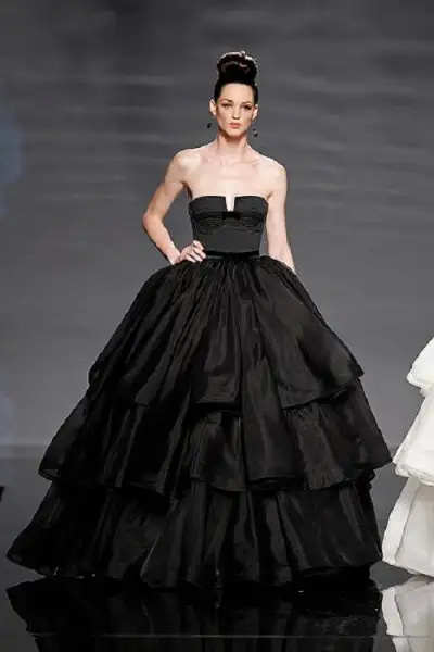 blackweddingdress.webp