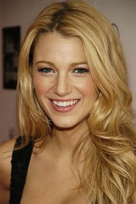 blake-lively-100-460x691.webp