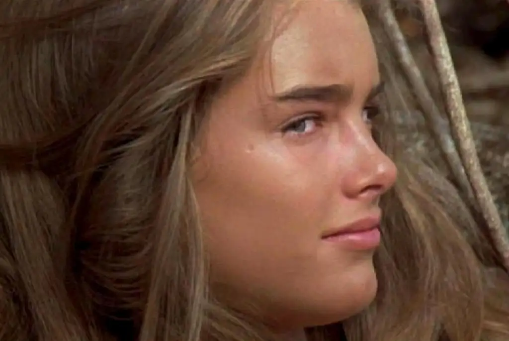 blue-lagoon-brooke-shields-movie-blue-lagoon-1129833729.webp