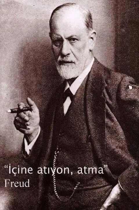 BmuvYiFCEAAn7T6.webp