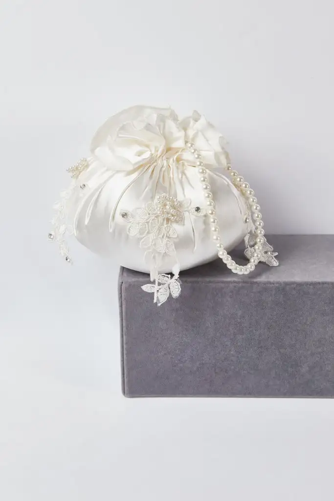 boncuklu-gelin-kesesi-gelin-kesesi-kemeri-oleg-cassini-tr-14173-60-B.webp