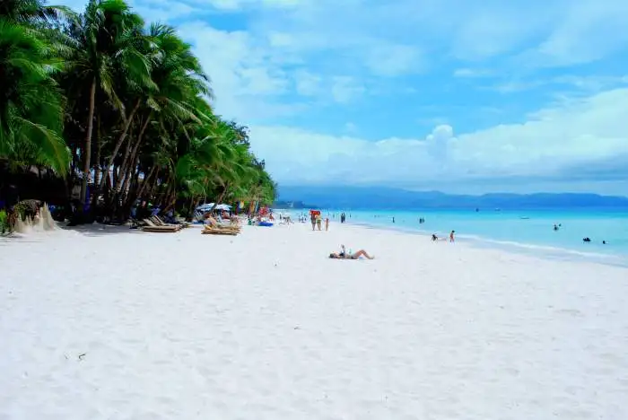 boracay-beach-boat-station-2.webp