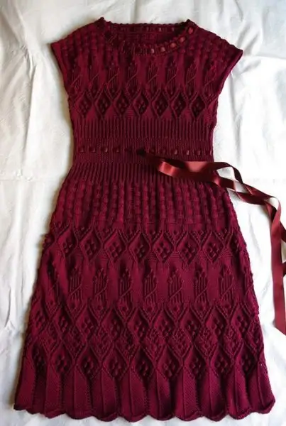 bordo-renk-kurdeleli-kız-çocuk-elbise-modeli.webp