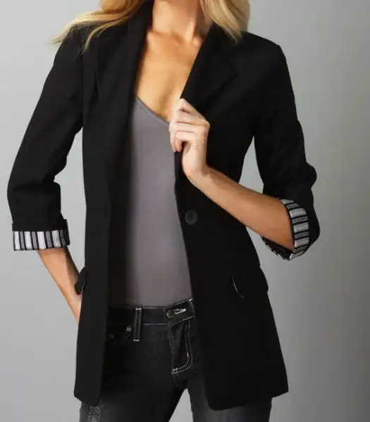 Boyfriend-blazer-for-women-How-to-Wear-the-Blazer-For-Women-Trend.webp