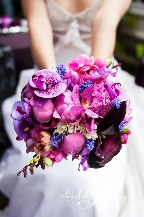 bridal-bouquet-deep-tones.webp