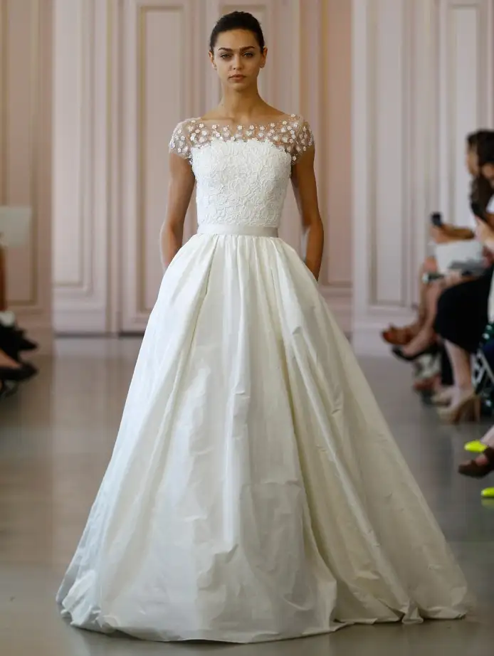 BRIDALS16_LOOK04.webp