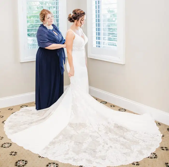 Bride-getting-ready-for-the-wedding-1.webp