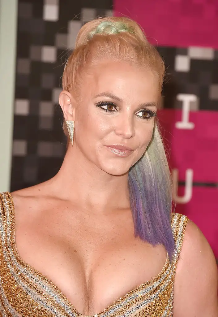 Britney-Spears-MTV-VMAs-2015-Pictures.webp