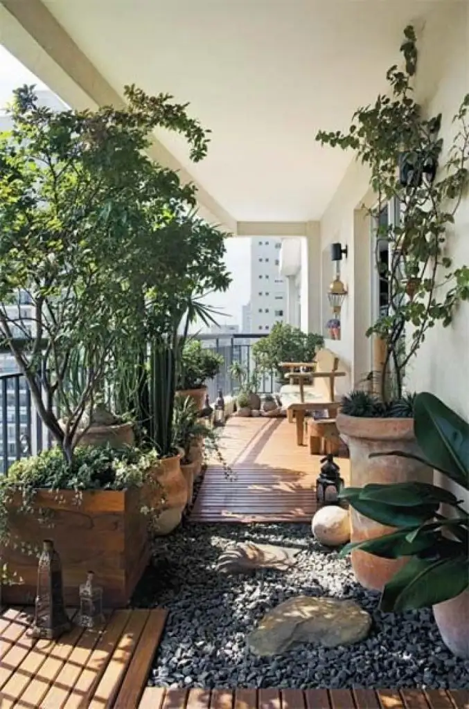 buyuk_balkon_dekorasyonu.jpg
