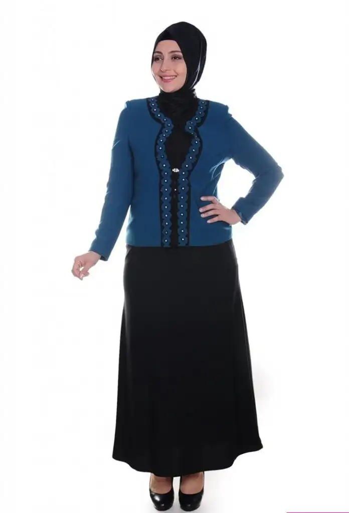 buyuk_beden_kapali_takimlar_01.webp