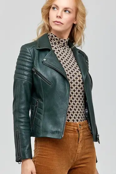 c020b7ce-258e-4843-84ae-4f33dbca577b_size370_quality90.webp