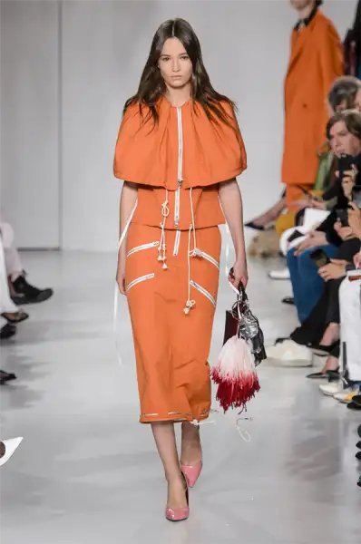 calvin-klein-2018-sonbahar-kis-koleksiyonu-32064-8092017150548.webp